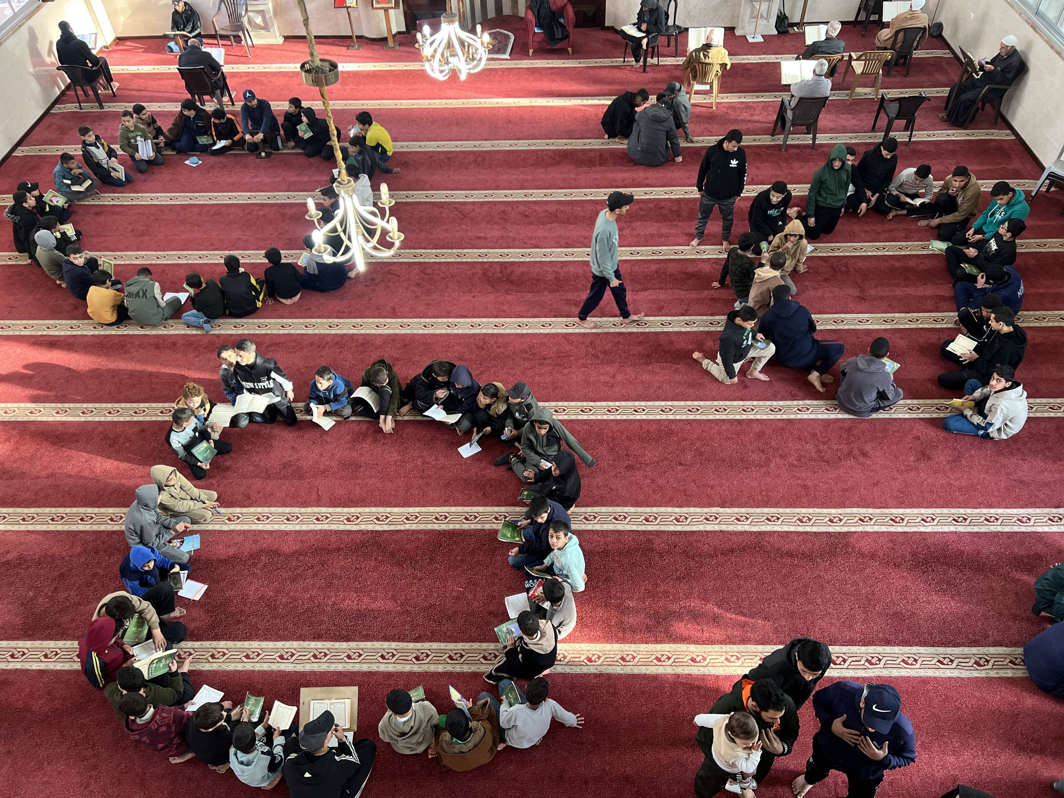 إفطار أهل القرآن: لحظات بركة ودعاء في غزة